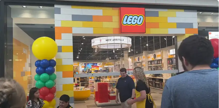 lego store woodland mall opening picture