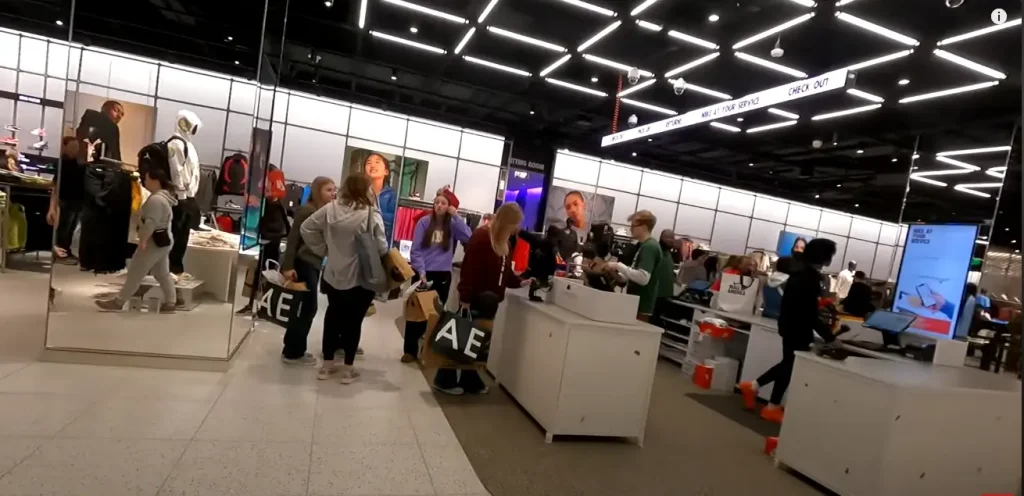 nike-mall-of-america-store-photo-1024x496