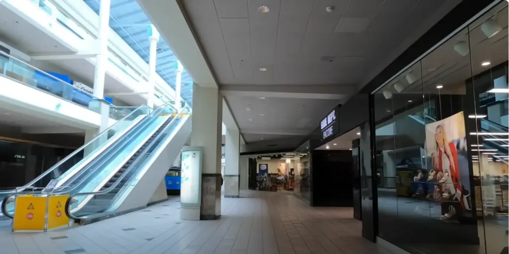 emerald square mall picture