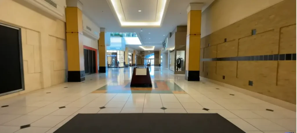 somerset collection mall