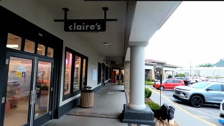 Tanger Outlets Sevierville mall