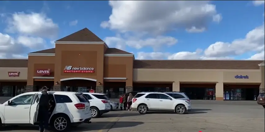 birch run premium outlets photos