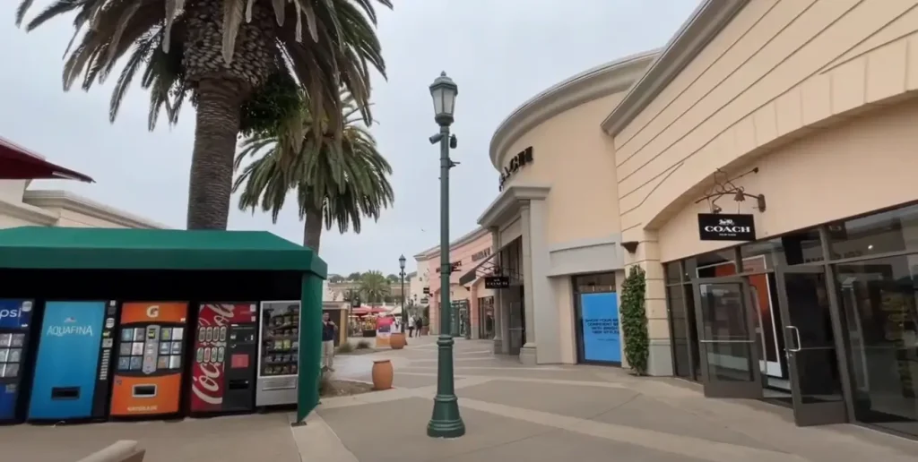 carlsbad premium outlet photo