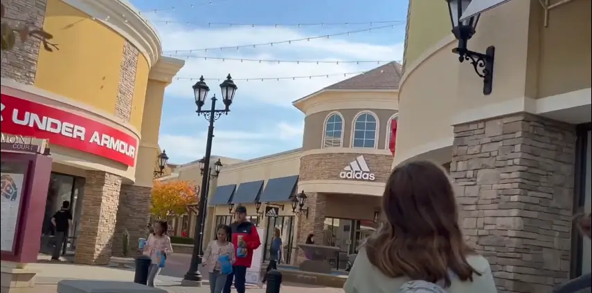 charlotte premium outlets photo