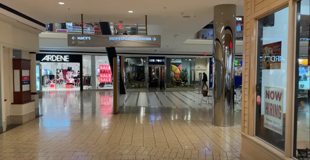 fair oaks mall photo