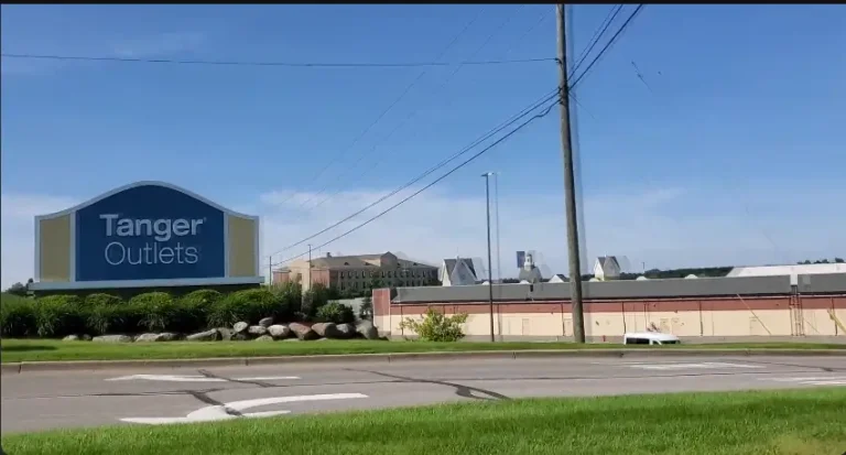 tanger outlets howell