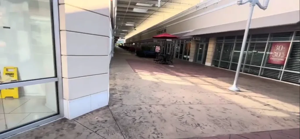 the outlet shoppes at atlanta photo