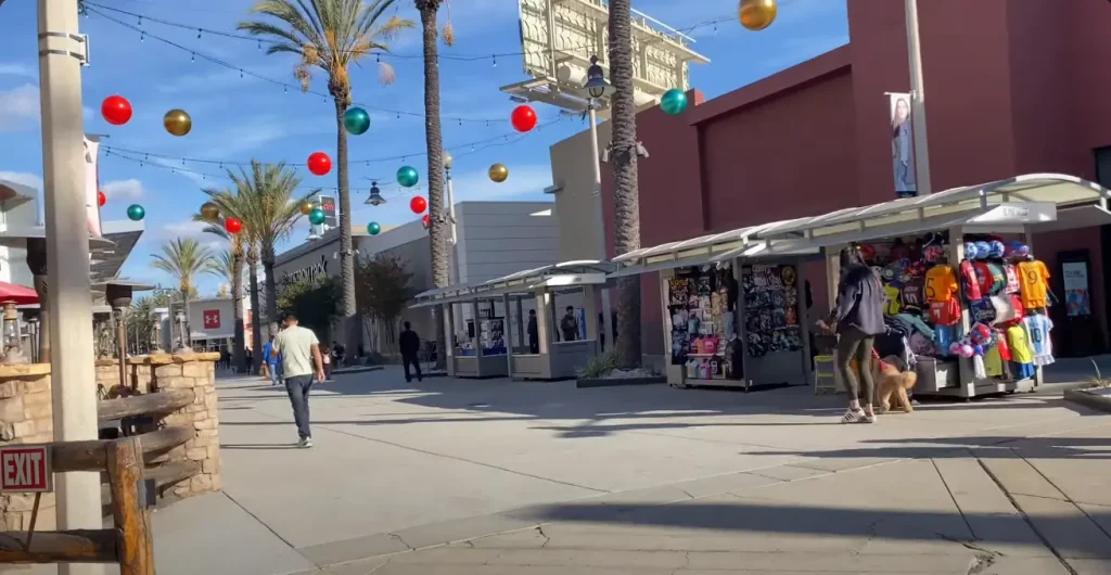the outlets at orange photo