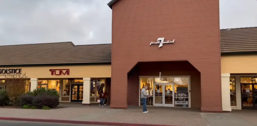 vacaville premium outlets photos