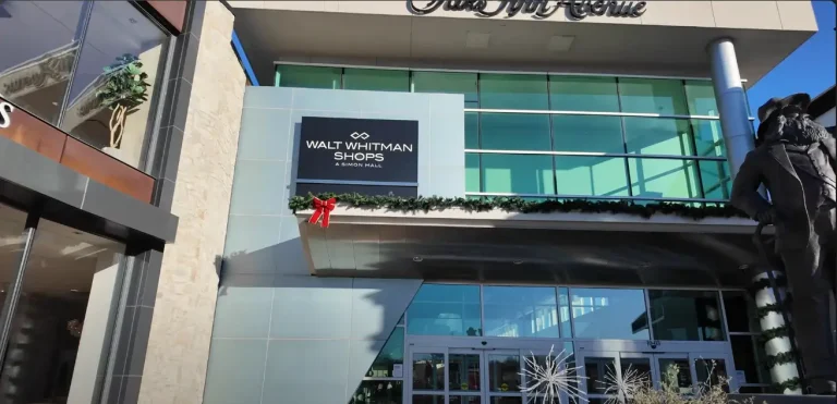 walt whitman mall photos