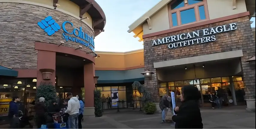 woodburn premium outlets photo