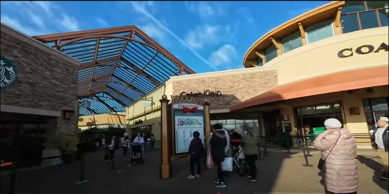 woodburn premium outlets view