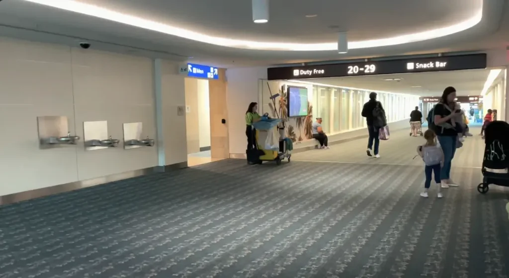 orlando international airport photos 22